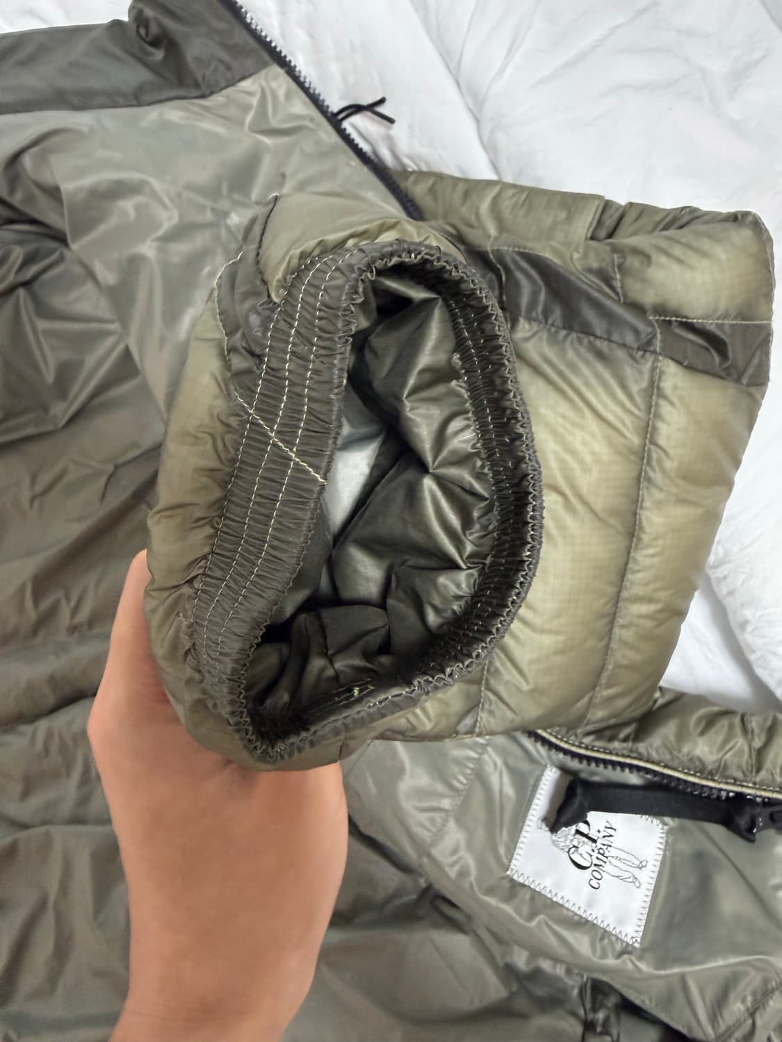 CP컴퍼니 dd쉘 경량패딩 상품이미지4