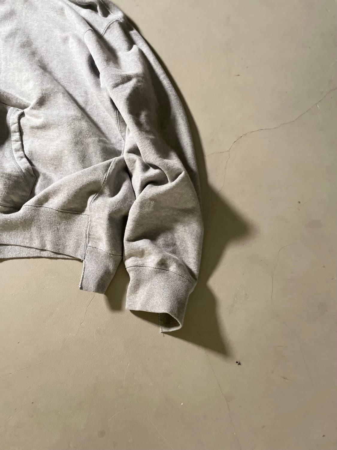 언유즈드 Classic Pullover Hoodie 상품이미지3