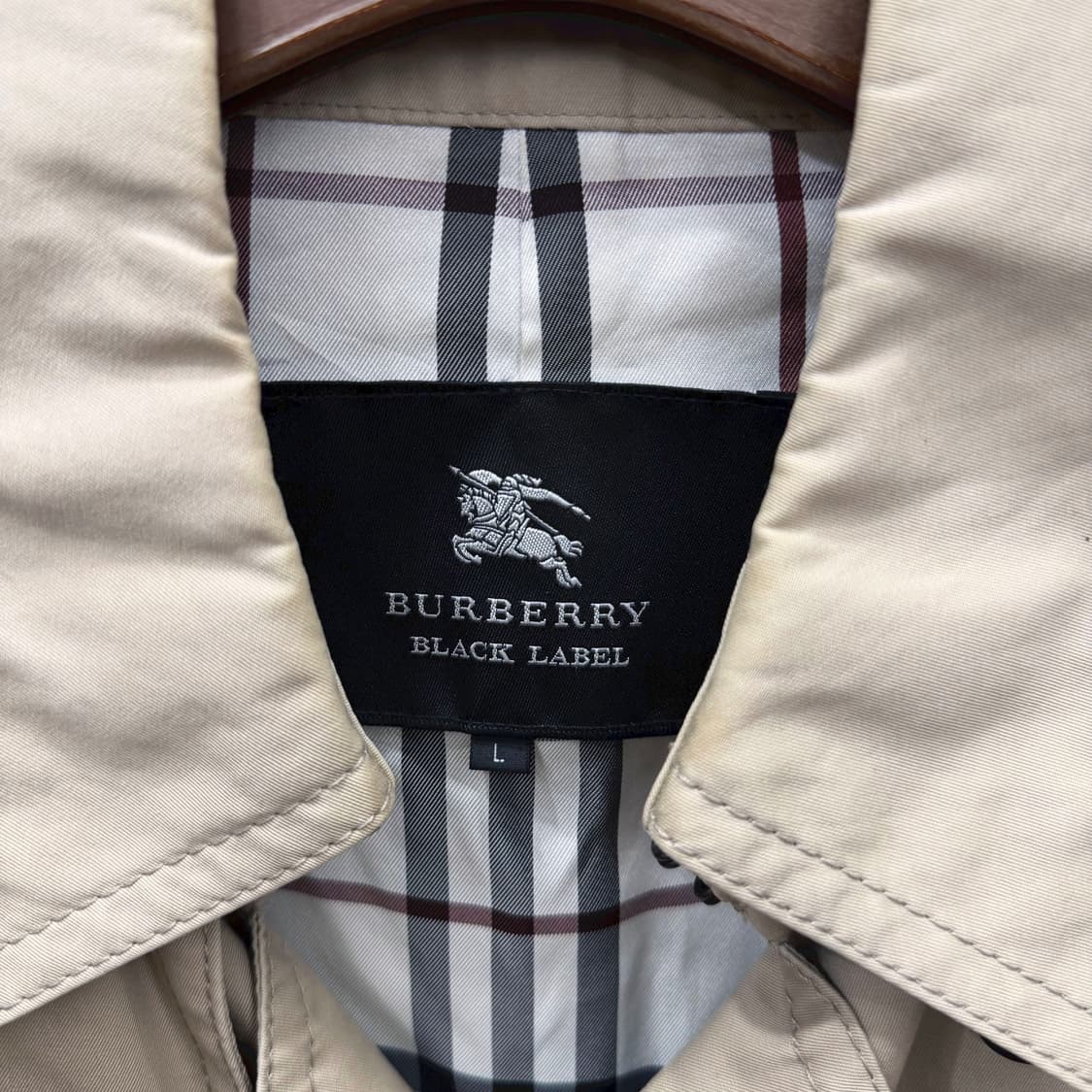 버버리 블랙 라벨 트렌치 코트 더블 브레스티드 디테일 레귤러핏 베이지 상품이미지6