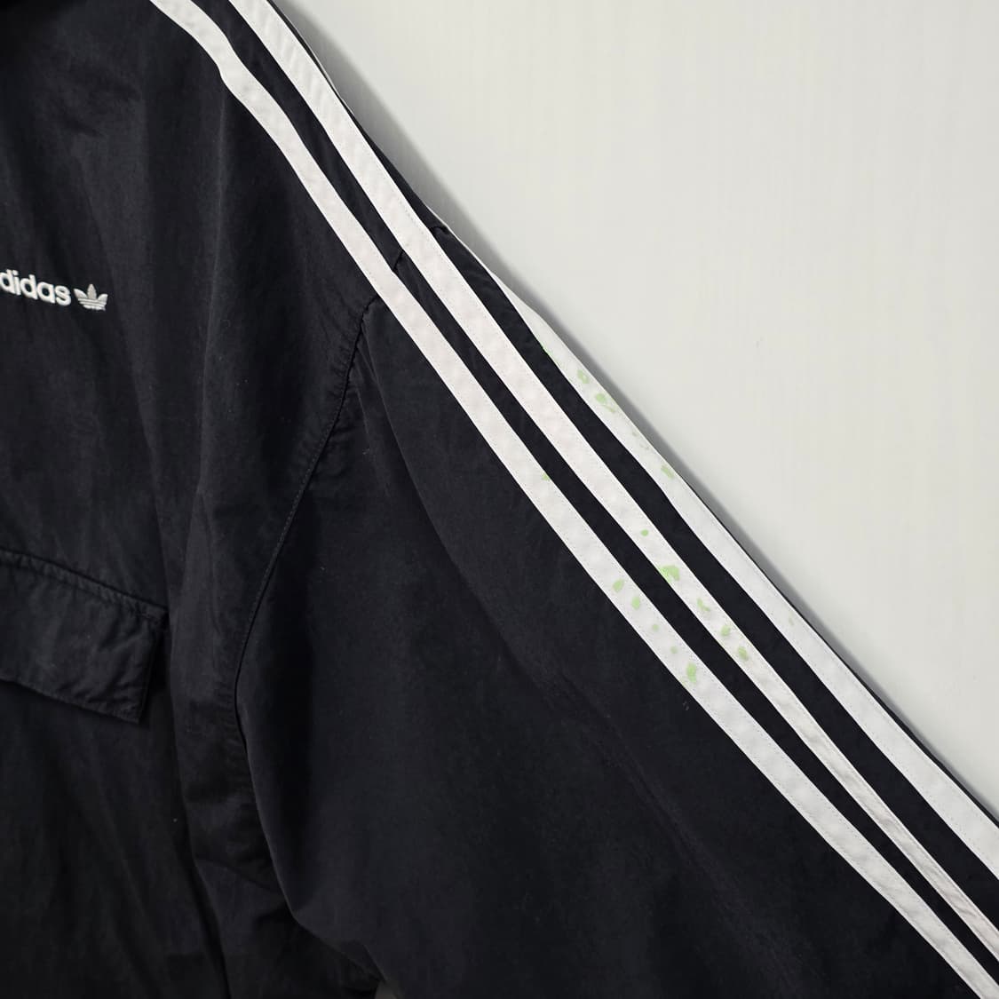 L 아디다스 검흰 삼선 오버핏 후드 아노락 바람막이 (사진참고) 상품이미지5