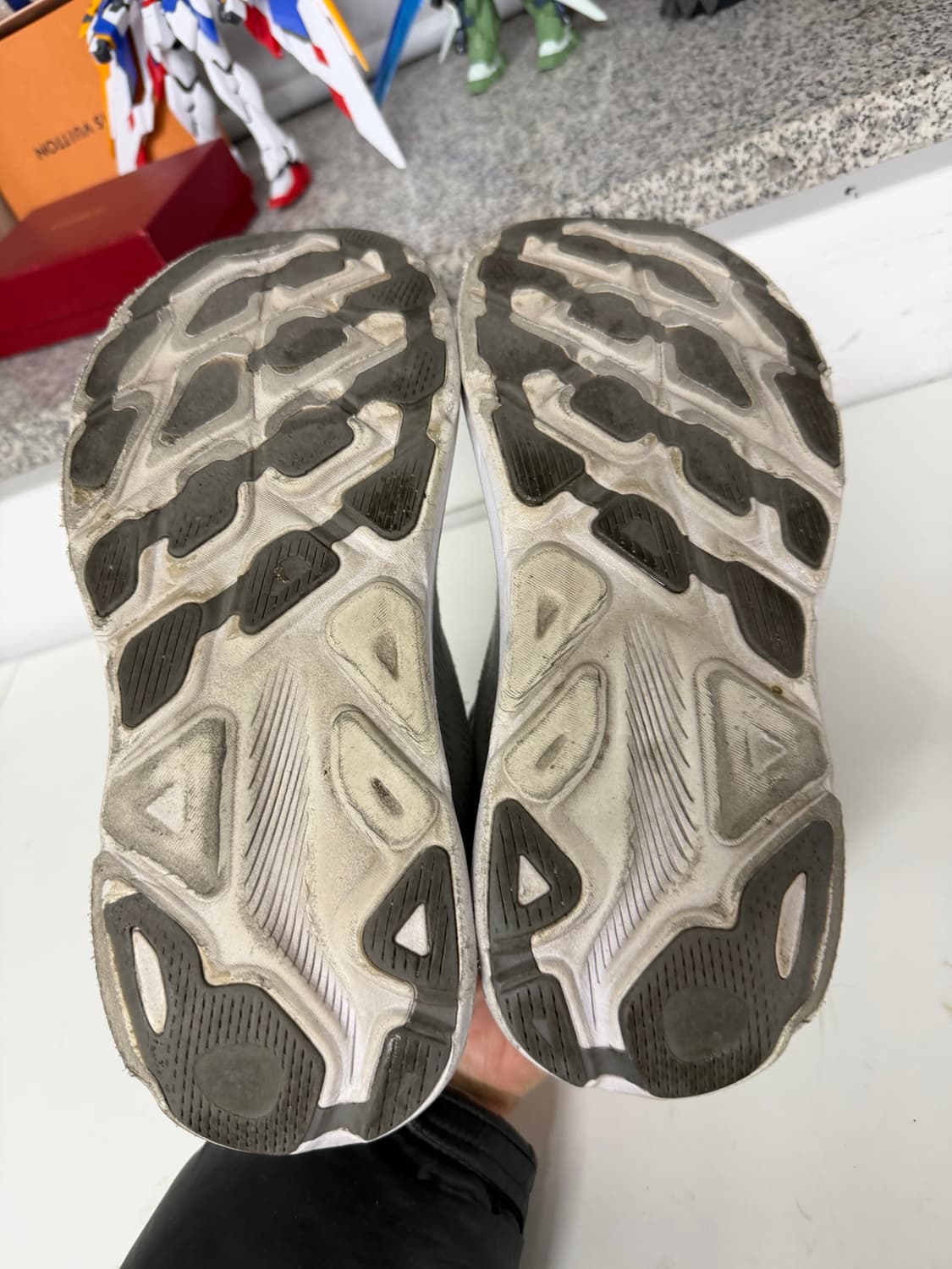 정품) 호카 클리프톤9 운동화 265 상품이미지10