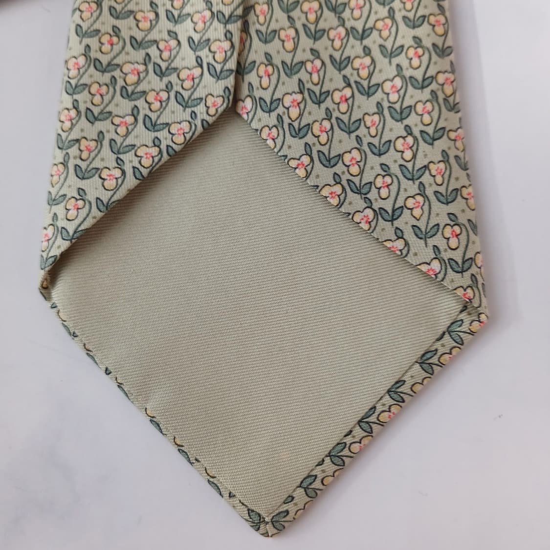 에르메스 실크 파스텔그린 플로럴 넥타이 9.4cm A-등급 A19053
 상품이미지10