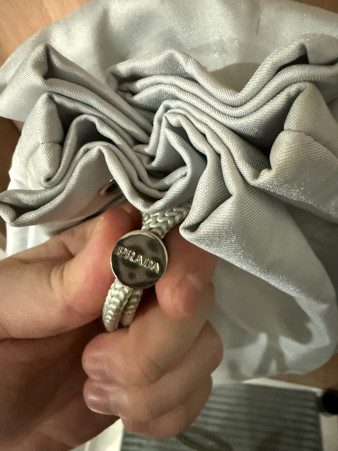 프라다 루나로사 슬링백 상품이미지2