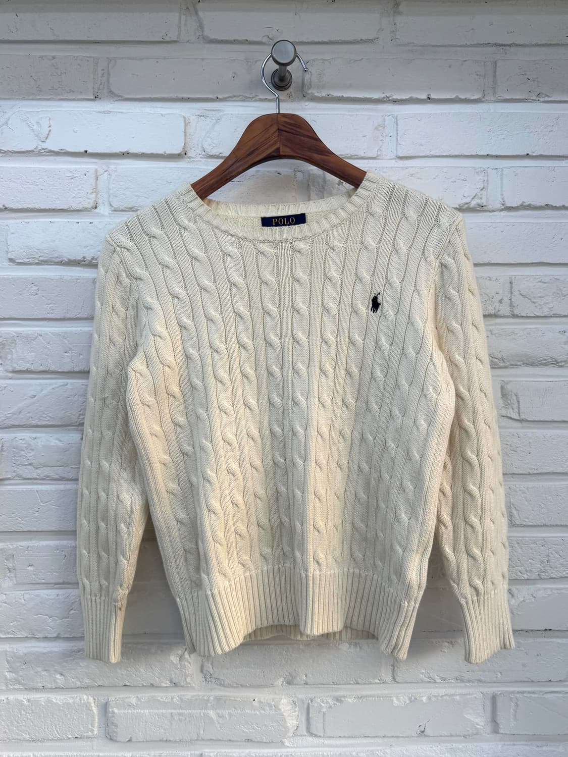 폴로 아이보리 꽈베기 니트 상품이미지3