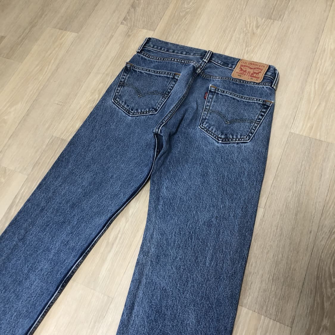 (29) 리바이스 Levi's 505 레귤러핏 워시드 연청 데님 상품이미지8