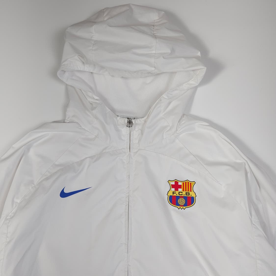 나이키 바르셀로나 화이트 바람막이  상품이미지2