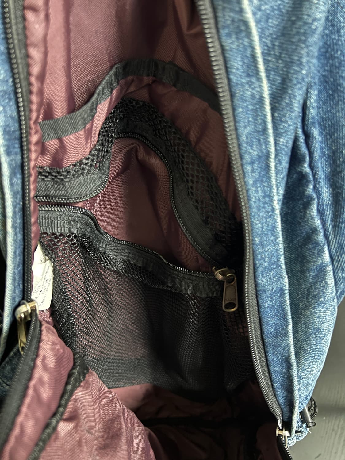 이우가마카라스 백팩 상품이미지3