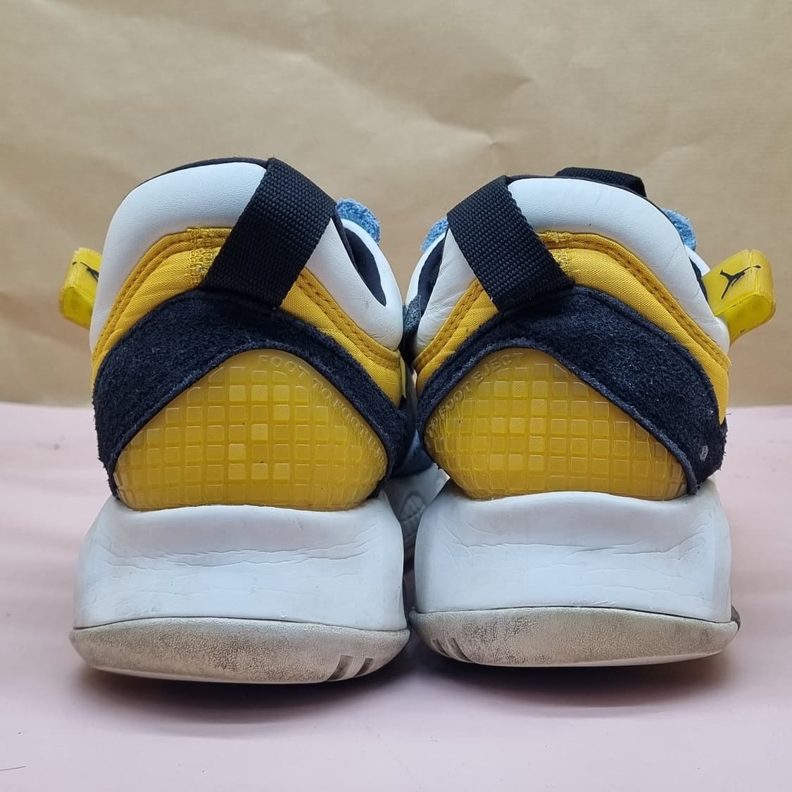 나이키 조던 MA2 유니버시티골드 농구화265 상품이미지4