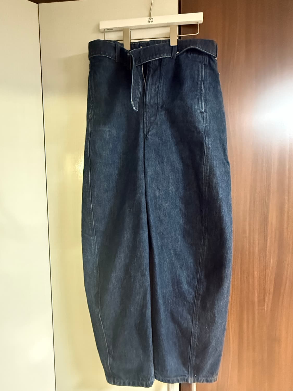 [s] 르메르 트위스티드 벨티드 데님 인디고 상품이미지1