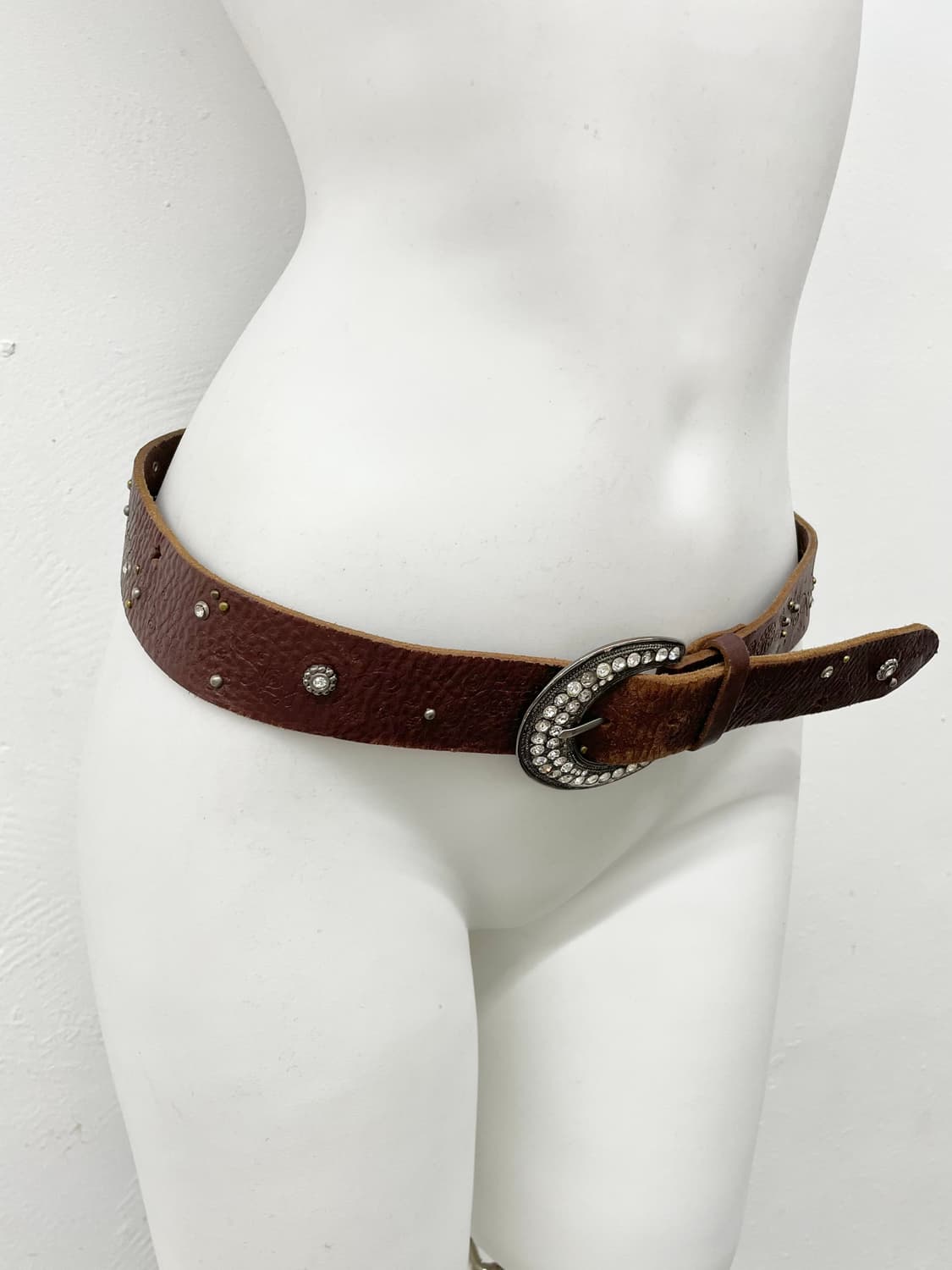 리얼레더 큐빅 펀칭 버클 벨트 상품이미지5