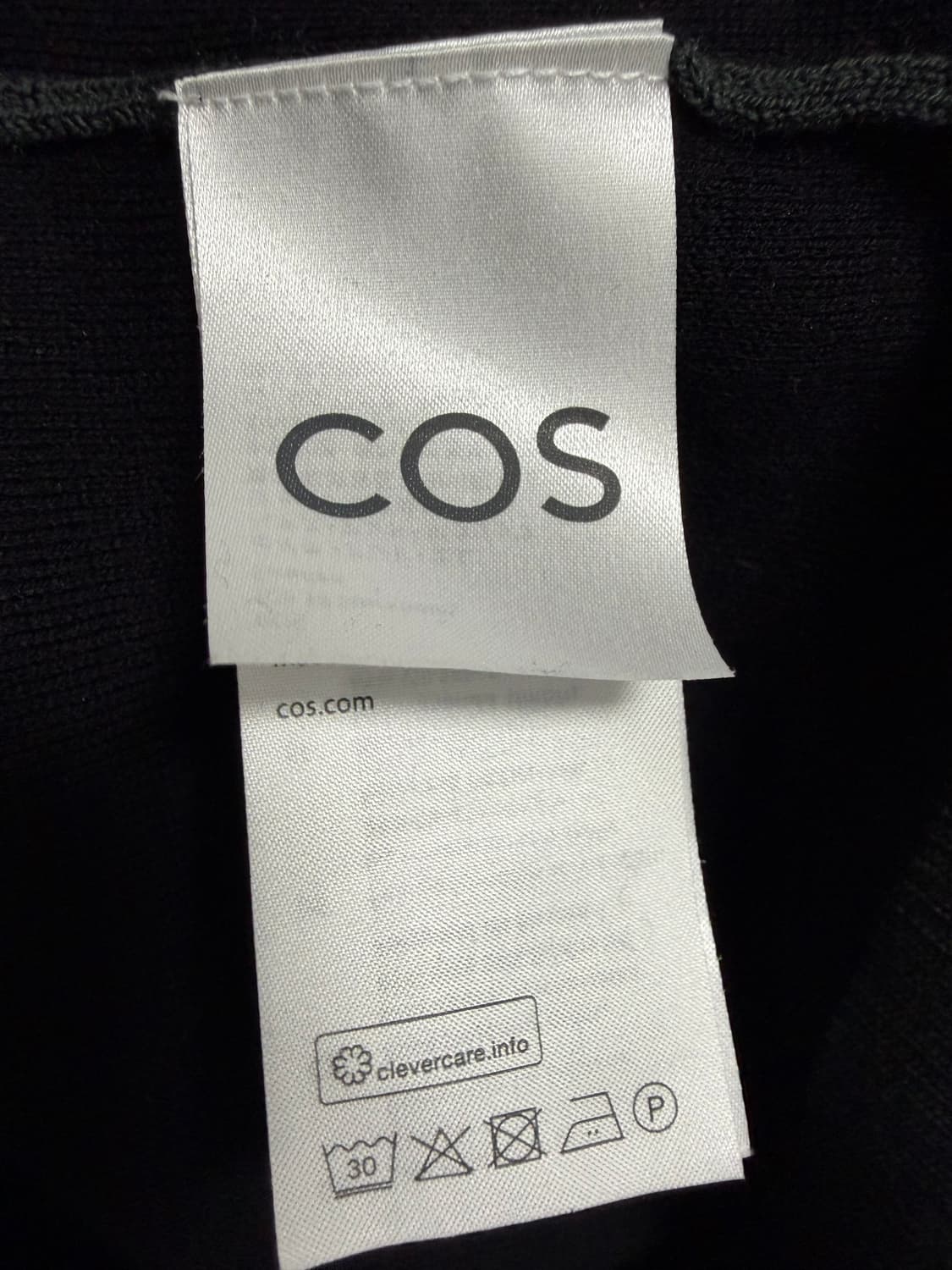 COS 레귤러 핏 브이넥 가디건 상품이미지4