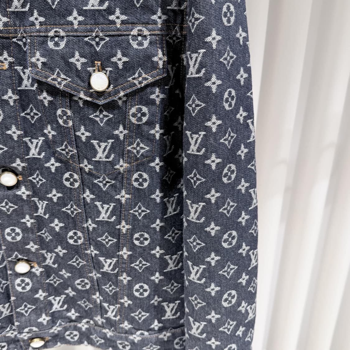 48 / 루이비통 모노그램 자카드 데님 자켓 상품이미지4
