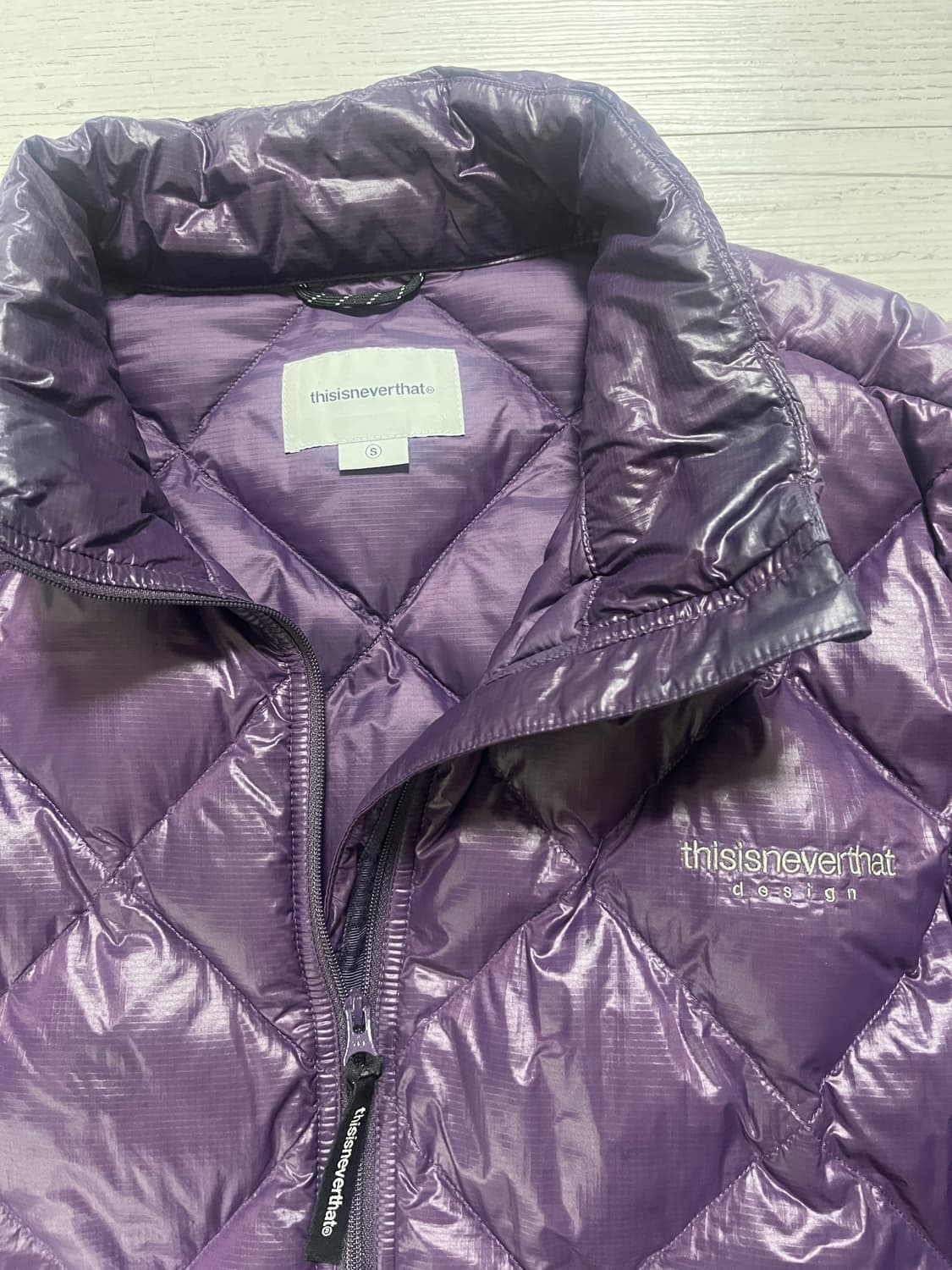 디스이즈네버댓 울트라라이트 다운 재킷 퍼플 상품이미지3