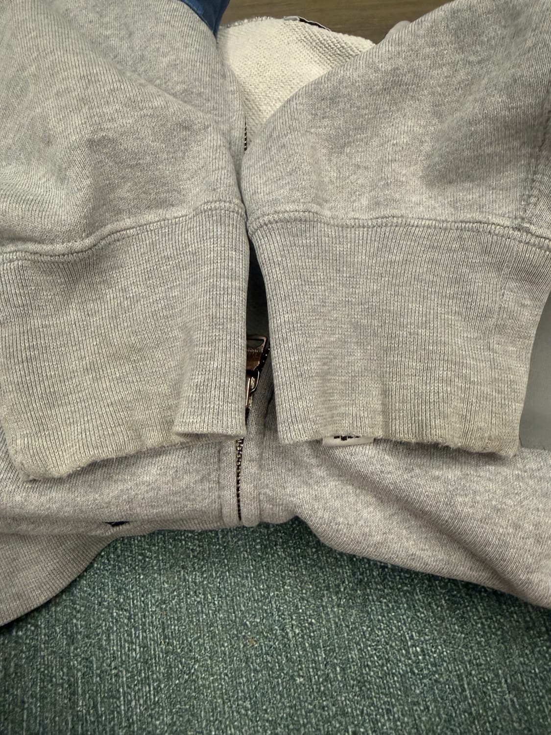 베이프x언디핏 삐에로 후드 L사이즈 판매합니다. 상품이미지7