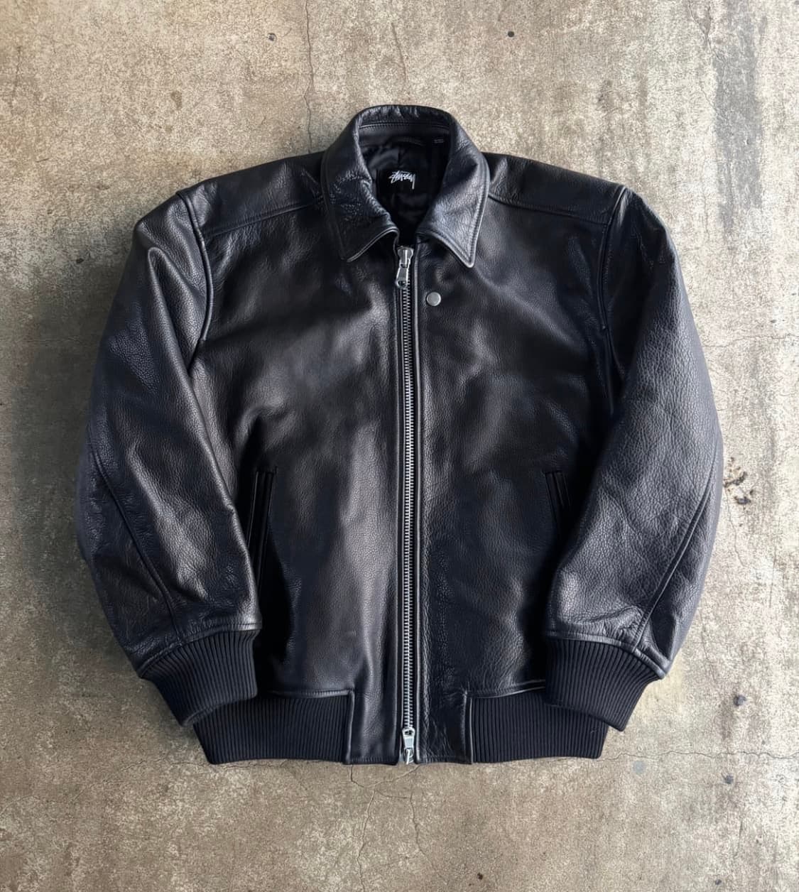 스투시 레더 플라이트 자켓 24fw L 판매 상품이미지1