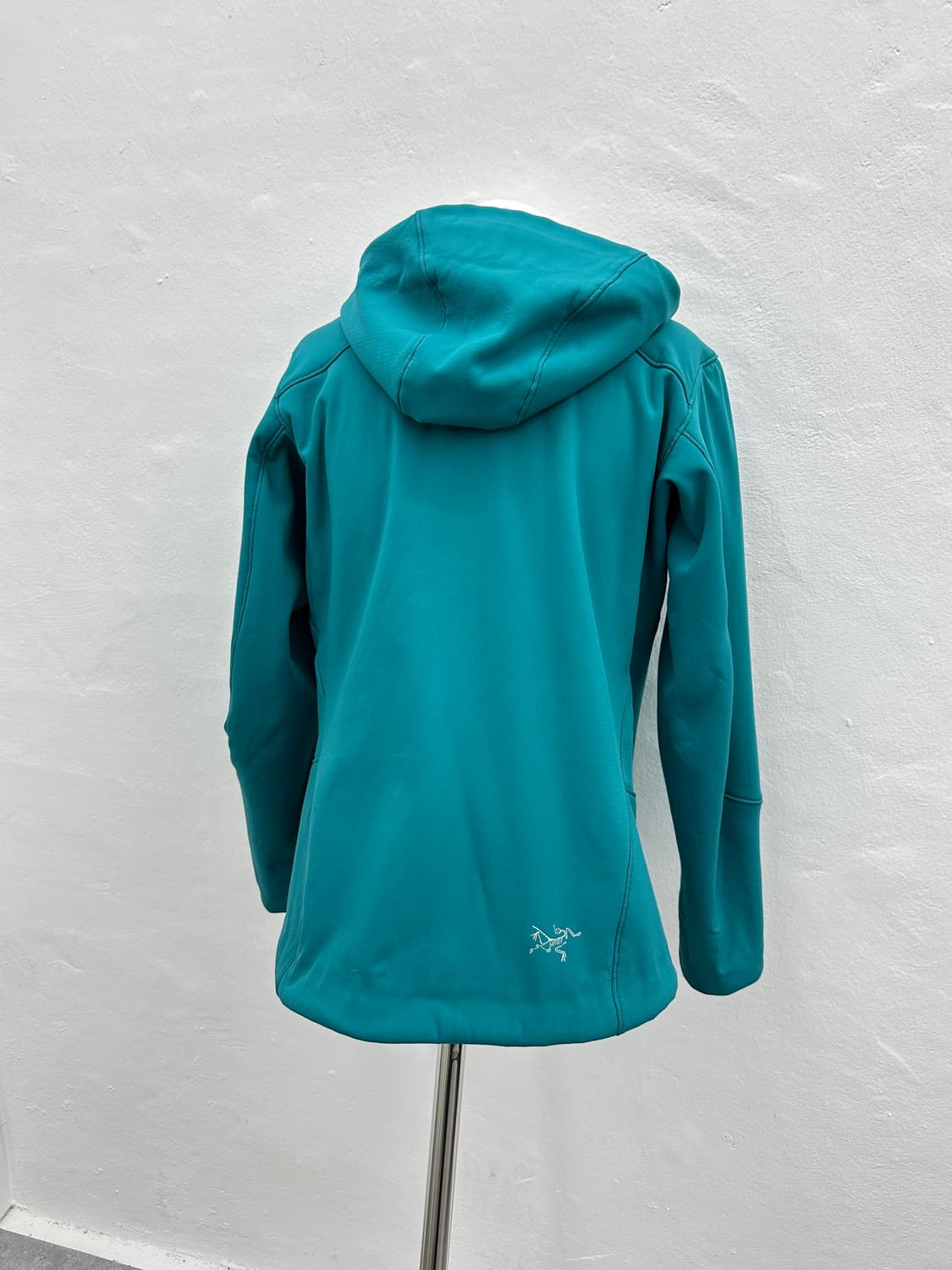 ARCTERYX softshell hooded jacket  상품이미지1