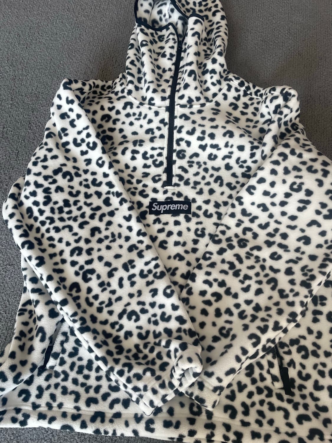 (새상품) 슈프림 폴라텍 페이스마스크 하프 집 후드 레오파드 상품이미지1