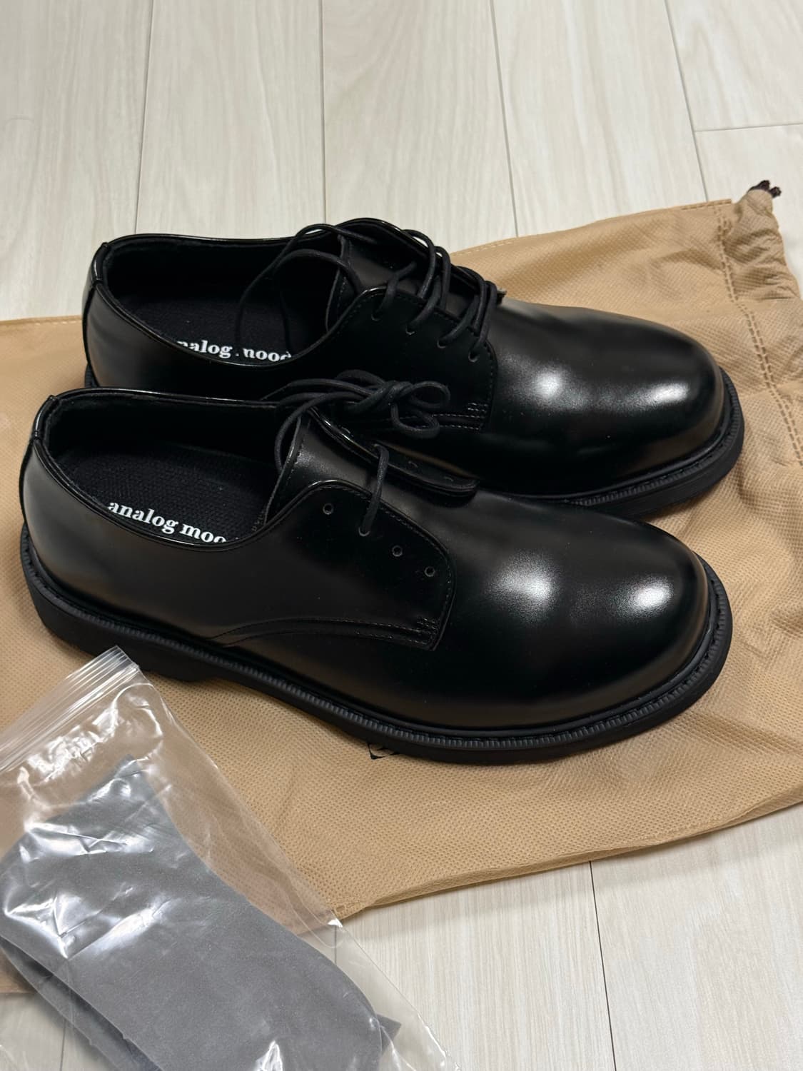 새상품) 아날로그무드 블랙 더비 270 상품이미지2