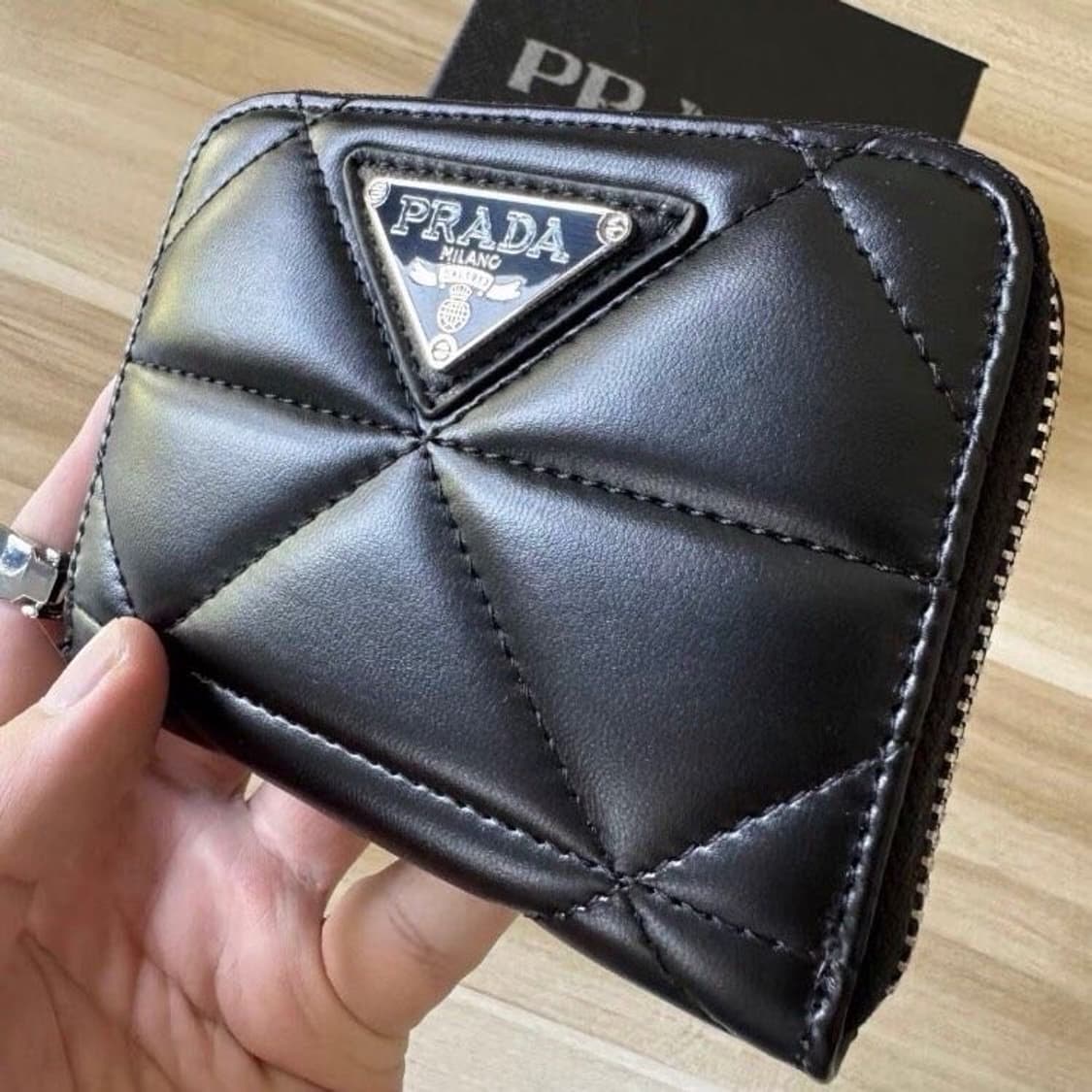 프라다뷰티 램스킨 카드지갑 동전지갑 상품이미지1