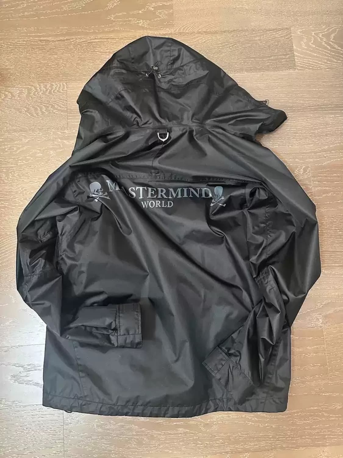 매장가500 판매가250 정품 마스터마인드 월드 윈드브레이커 바람막이XS 상품이미지3