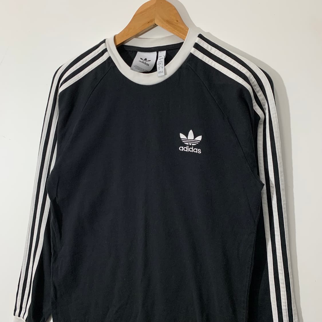 아디다스 3스트립 블랙 화이트 롱슬리브 상품이미지2