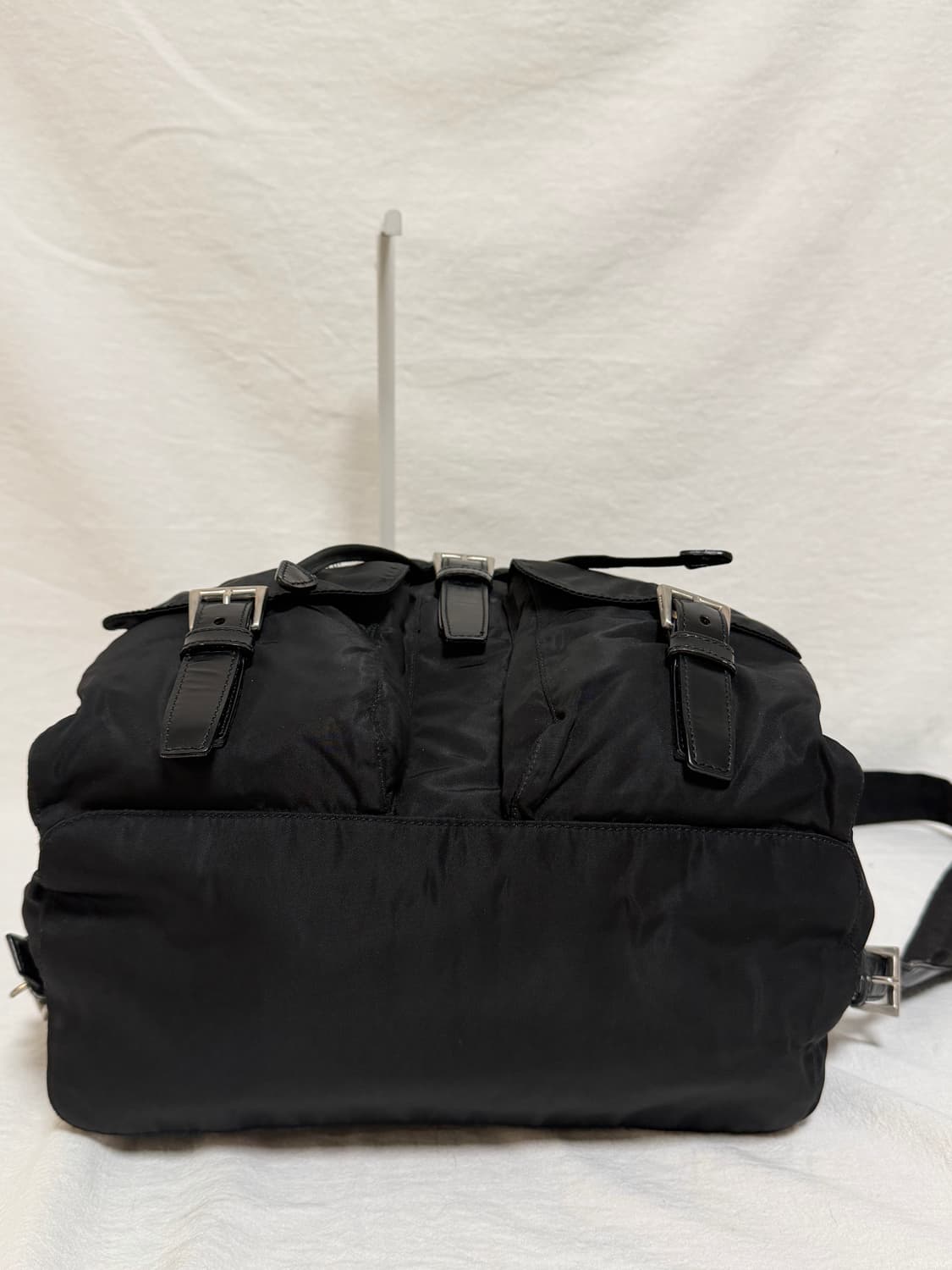 정품 프라다 포코노 나일론 투포켓 미디움 백팩 블랙 상품이미지7