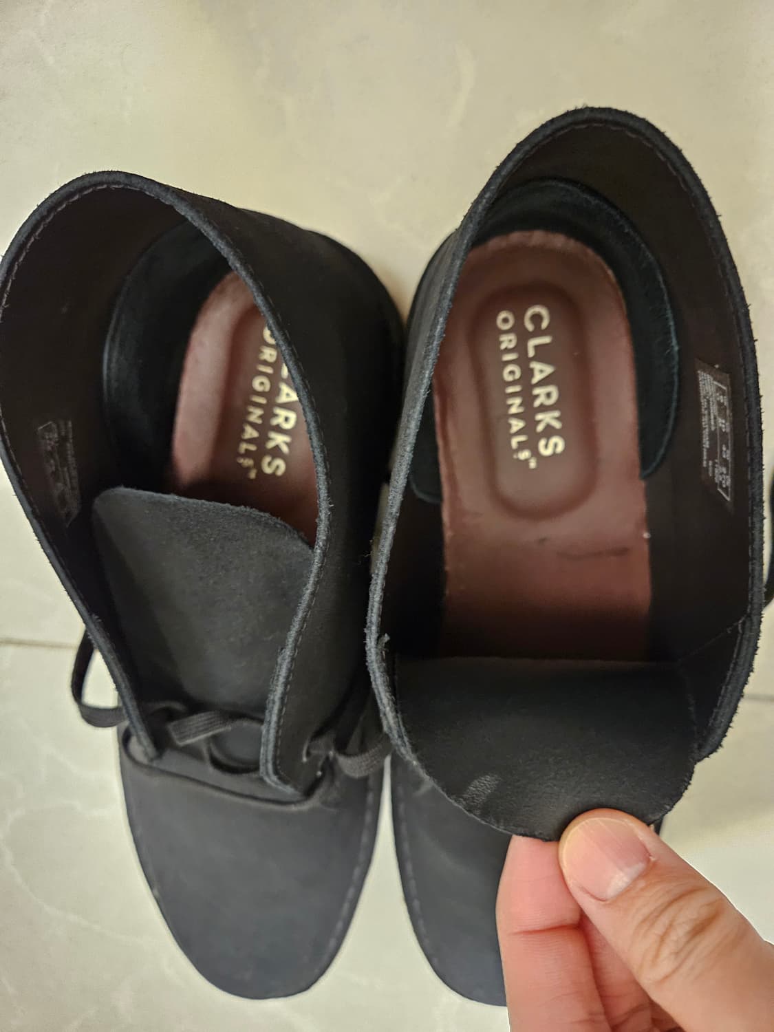 CLARKS 클락스 데저트 락 스웨이드 블랙 부츠 상품이미지3