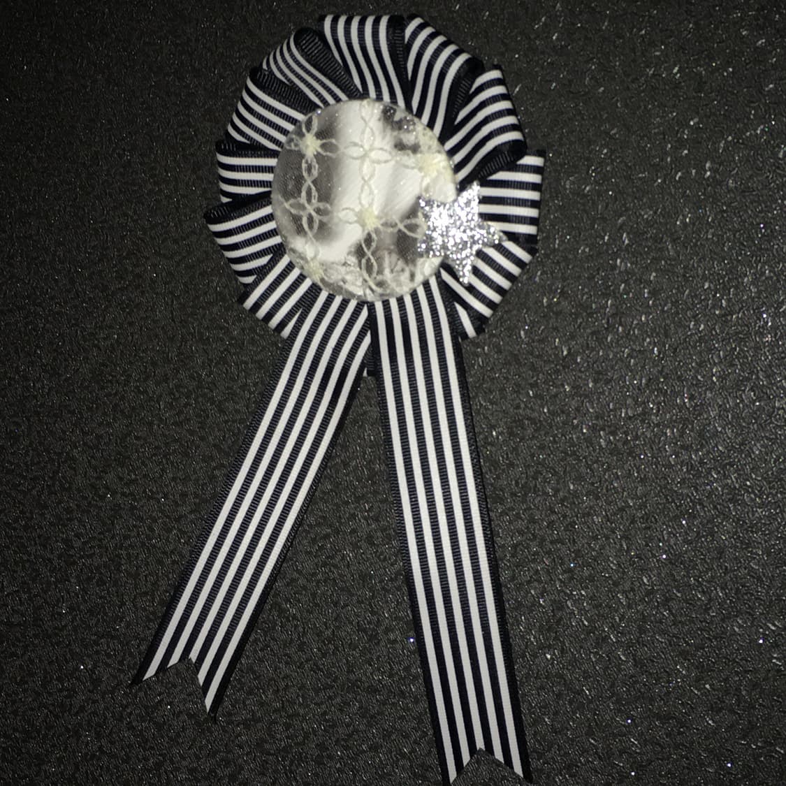 🦓스트라이프 로제트뱃지 상품이미지3