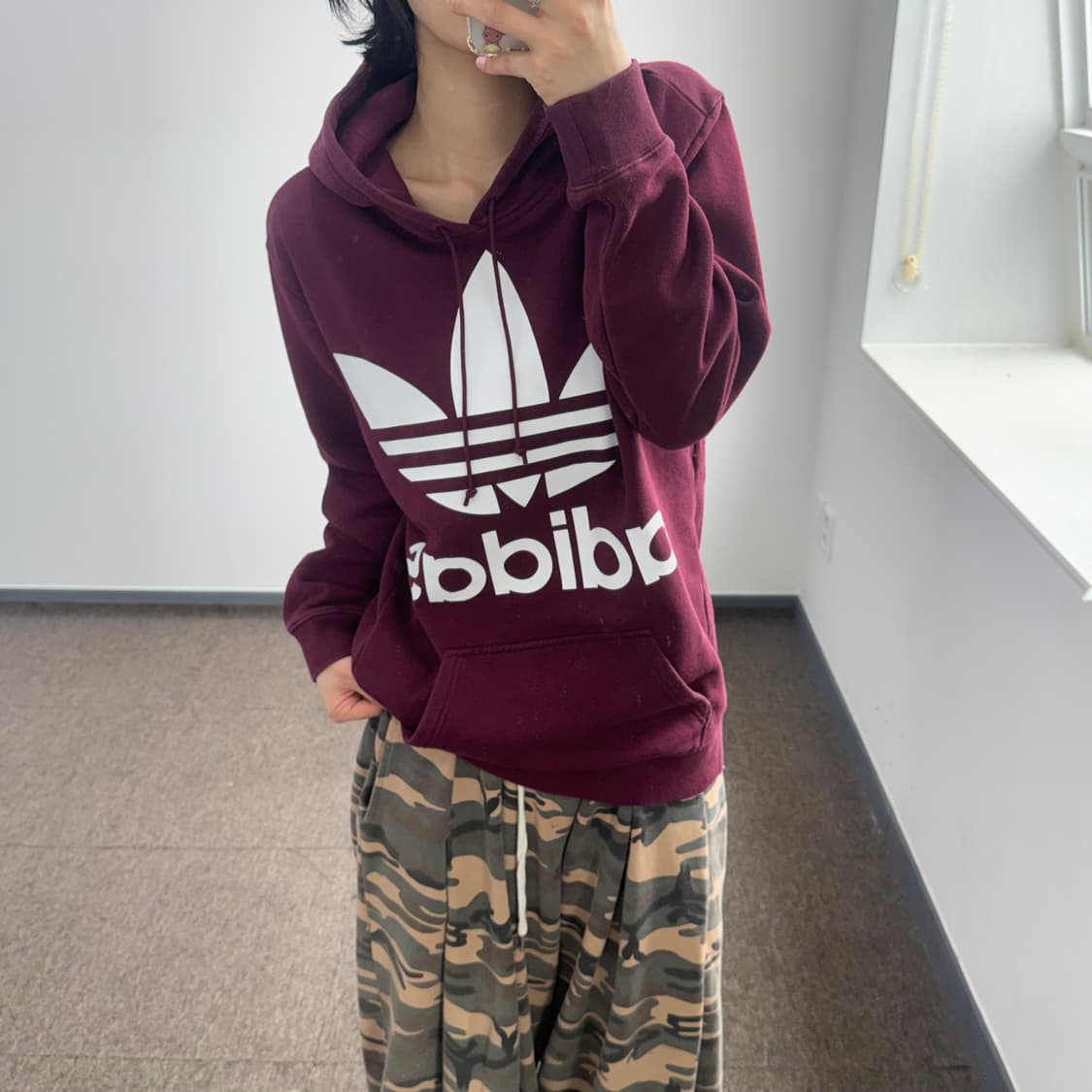 Adidas 아디다스 빅 파이어로고 와인 후드티 상품이미지2