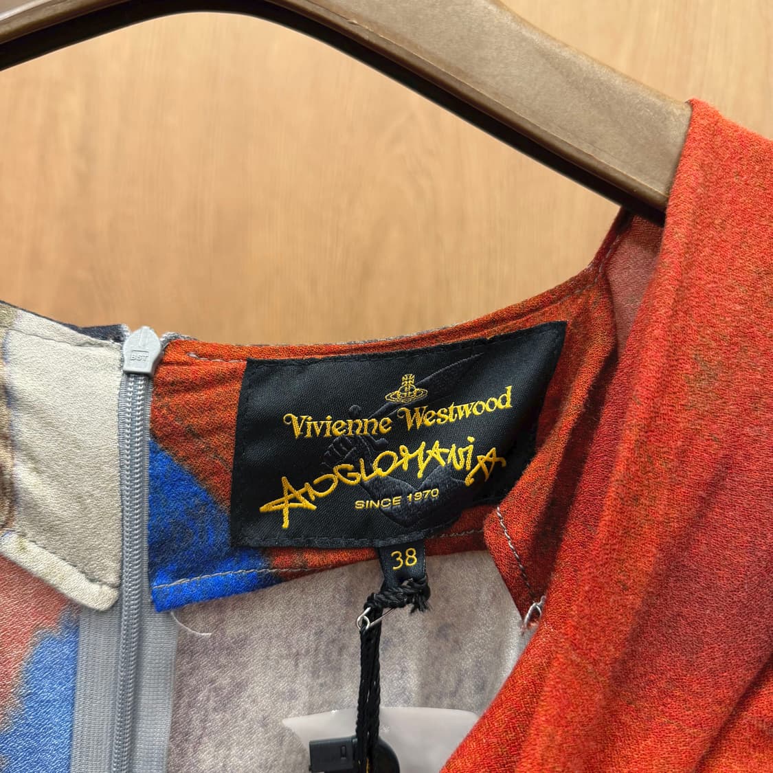 비비안웨스트우드 오프숄더 롱 원피스 컬러 프린트 패턴 스트랩 디테일 상품이미지6