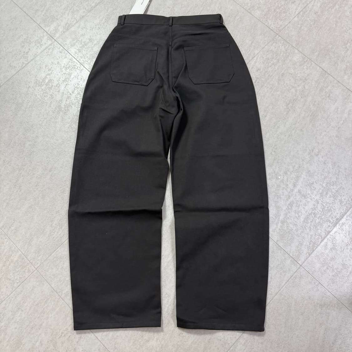 (새제품)후러브스아트 커브드 와이드 코튼 데님 팬츠 차콜그레이 XL 상품이미지4