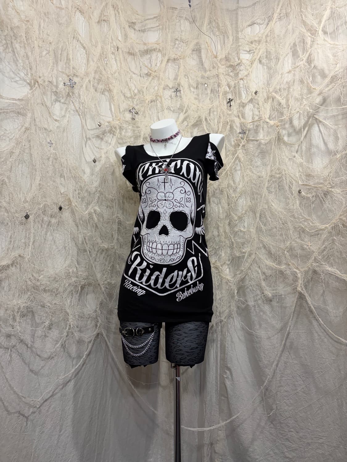 Gothic skull off-shoulder T-shirt 상품이미지3