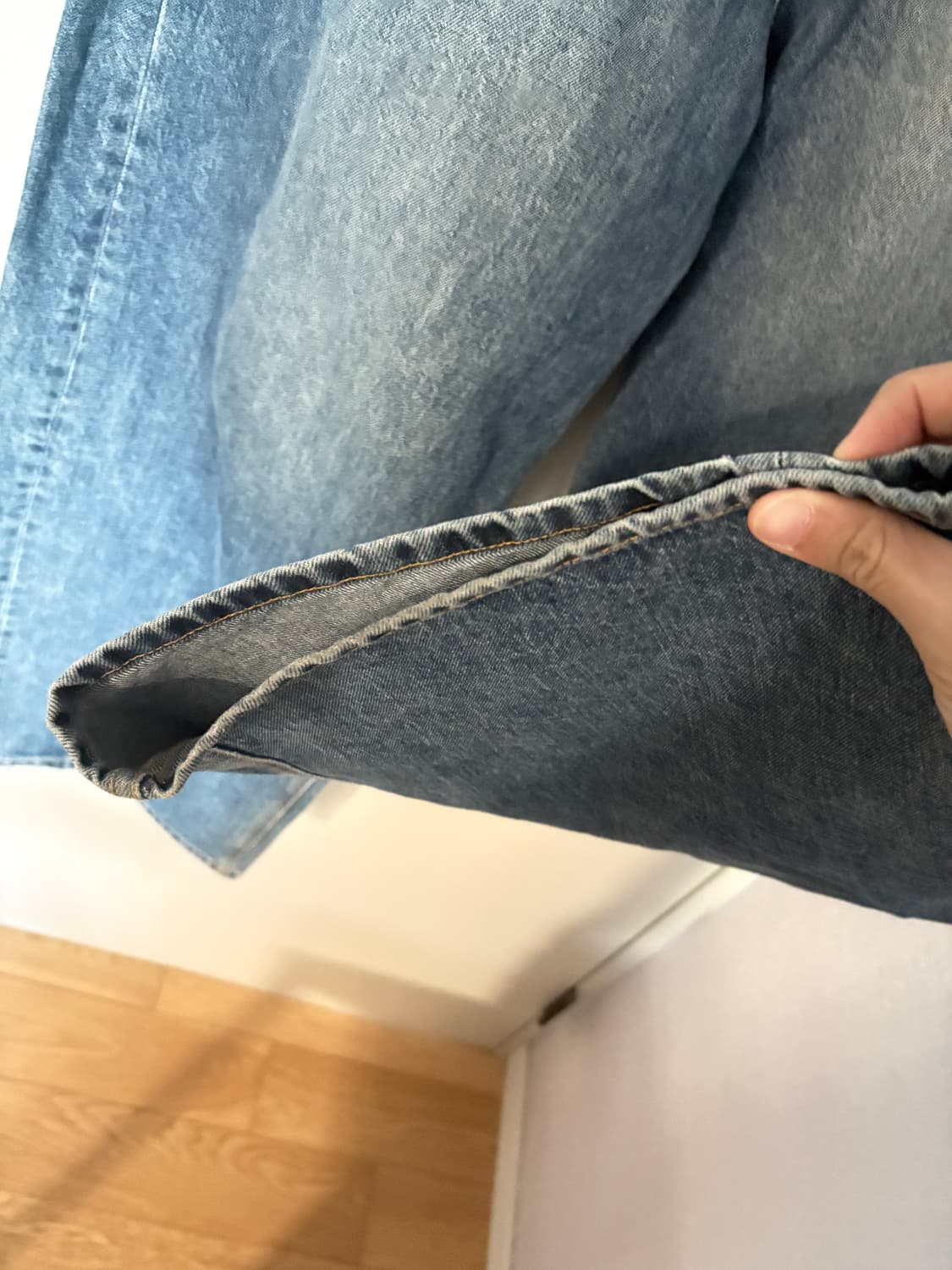 해칭룸 와이드 커브드 진 4사이즈 워시드 블루 상품이미지5