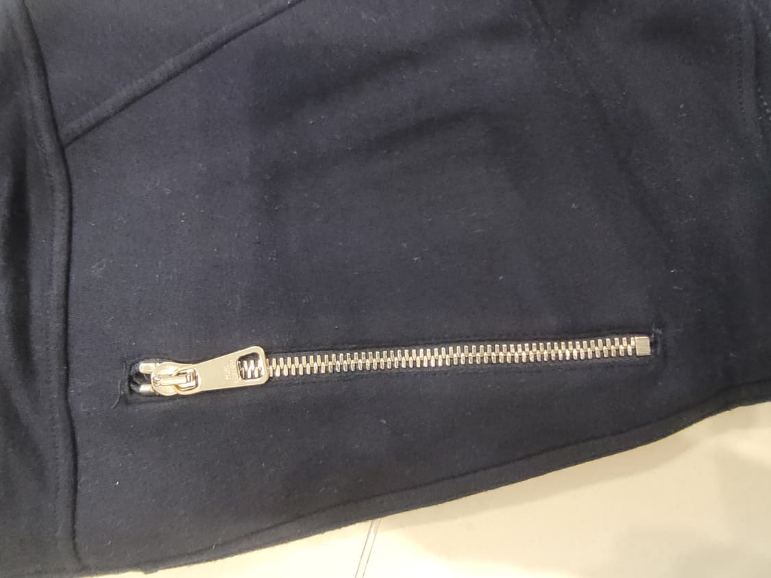 한끗 차이의 미학, 닐바렛 사선 지퍼 네오프렌 조거 팬츠 (네이비) 상품이미지3