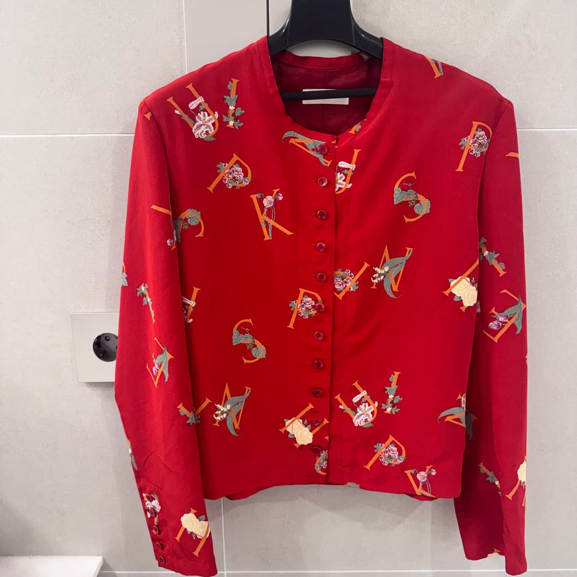 핑크하우스 레드 패턴 블라우스 상품이미지1