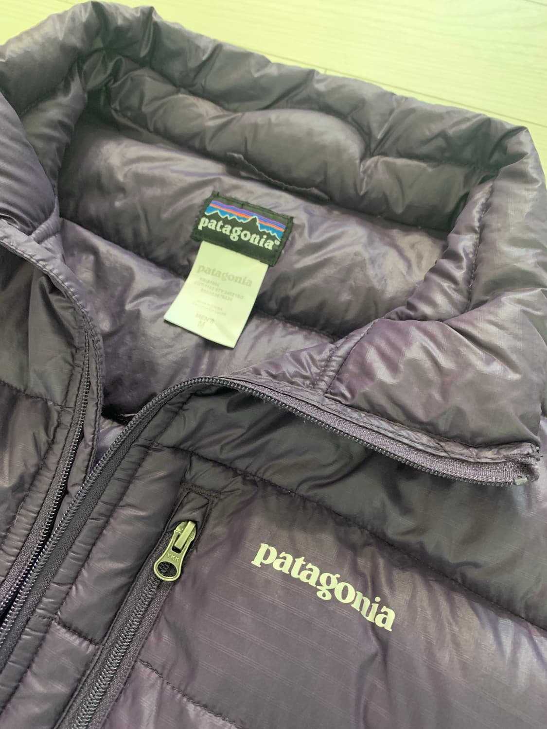 파타고니아 퍼플 경량 다운 패딩 m 상품이미지2