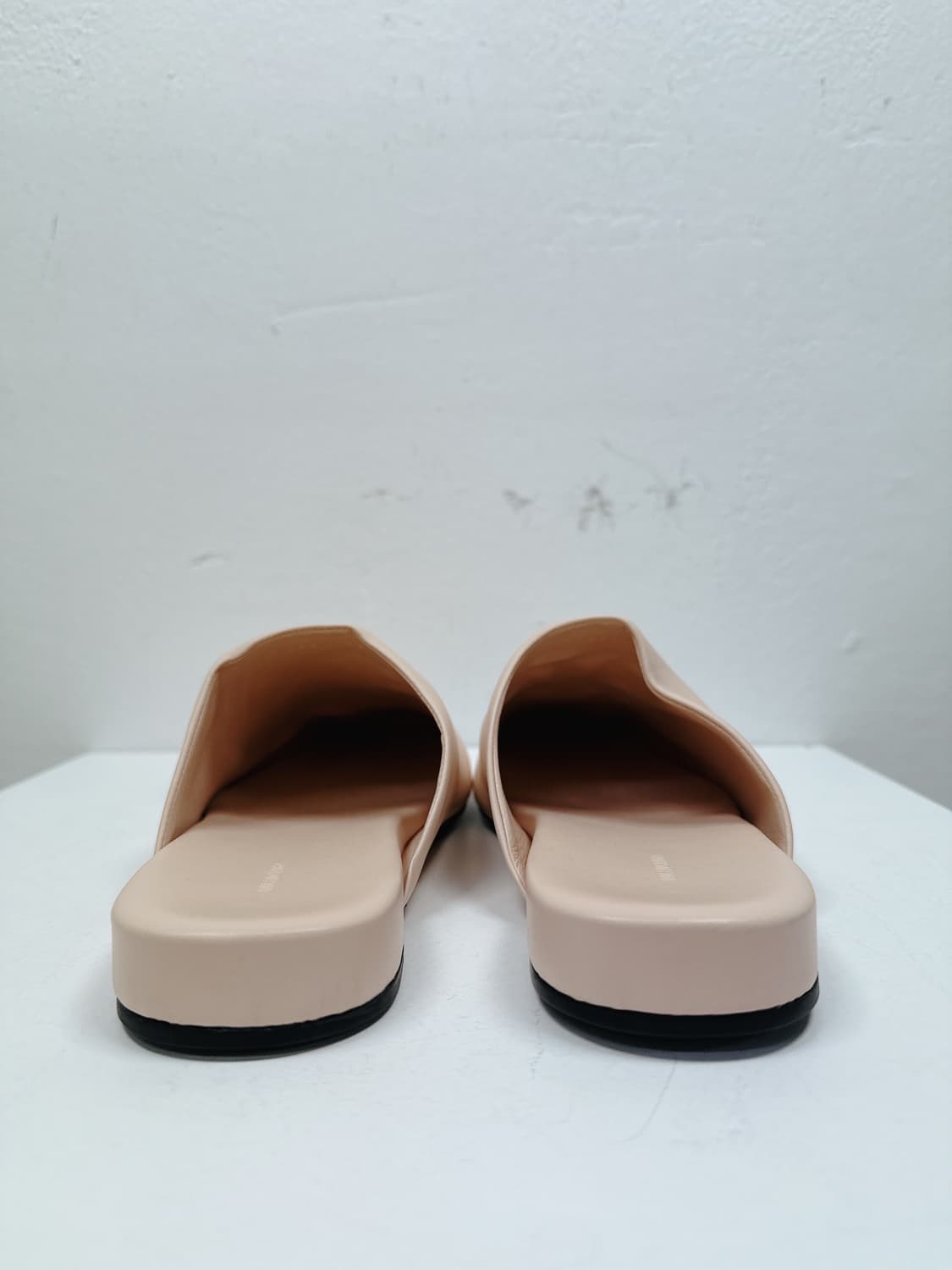 (정품/새상품) BALENCIAGA 발렌시아가 여성 샌드 코지 레더 뮬 상품이미지6