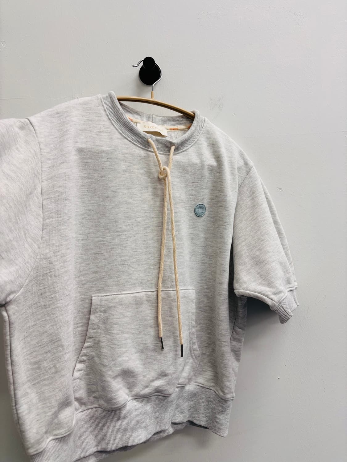 스무스무드(smoothmood) 셔링 로프 반팔 맨투맨 그레이 상품이미지3