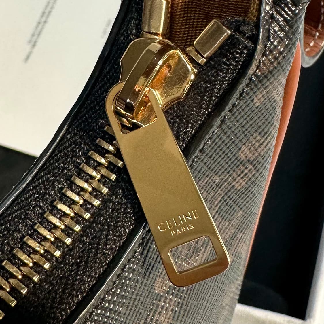 [새상품급/풀구성] 셀린느 트리옹프 캔버스 미니 아바백 탄 상품이미지8