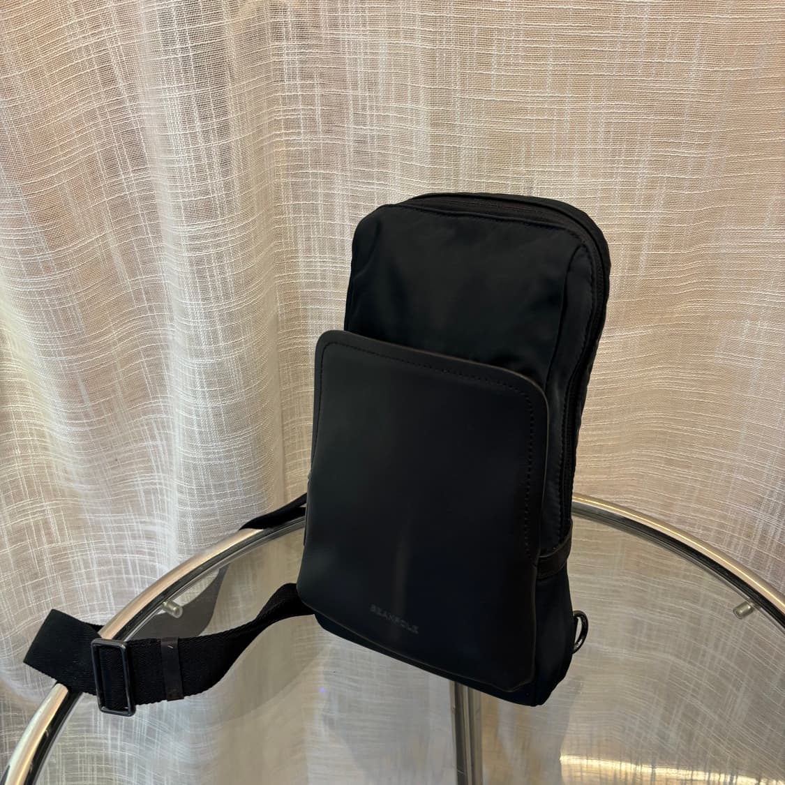 정품 빈폴 나일론 슬링 크로스백     상품이미지4