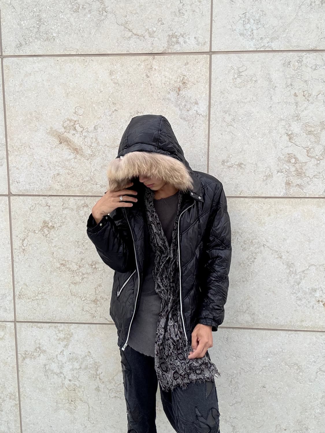 “VIRGIN VOYAGE” Chic Mood Black Fur Hood 상품이미지10
