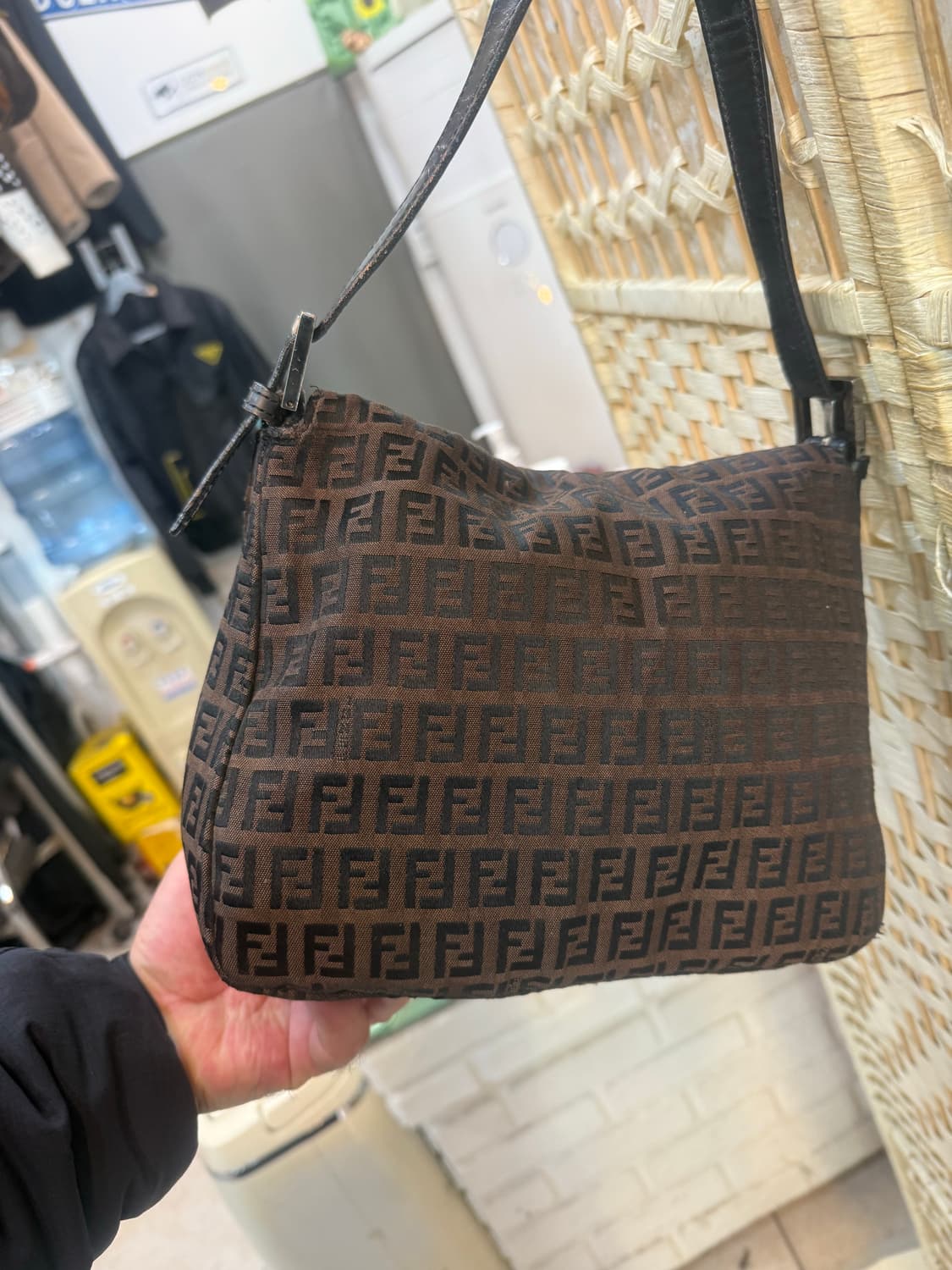 정품 펜디 주카 맘마백 팝니다 상품이미지3