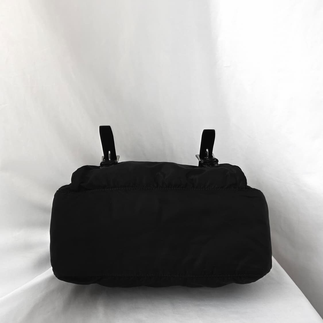 [정품 PRADA] 프라다 투포켓 나일론 크로스백 메신저백 남녀공용 상품이미지7