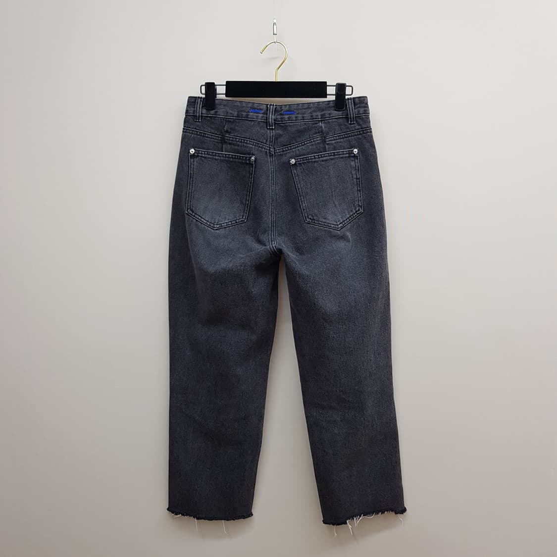 구호플러스 2022 컷오프 디테일 데님팬츠 2사이즈 상품이미지4