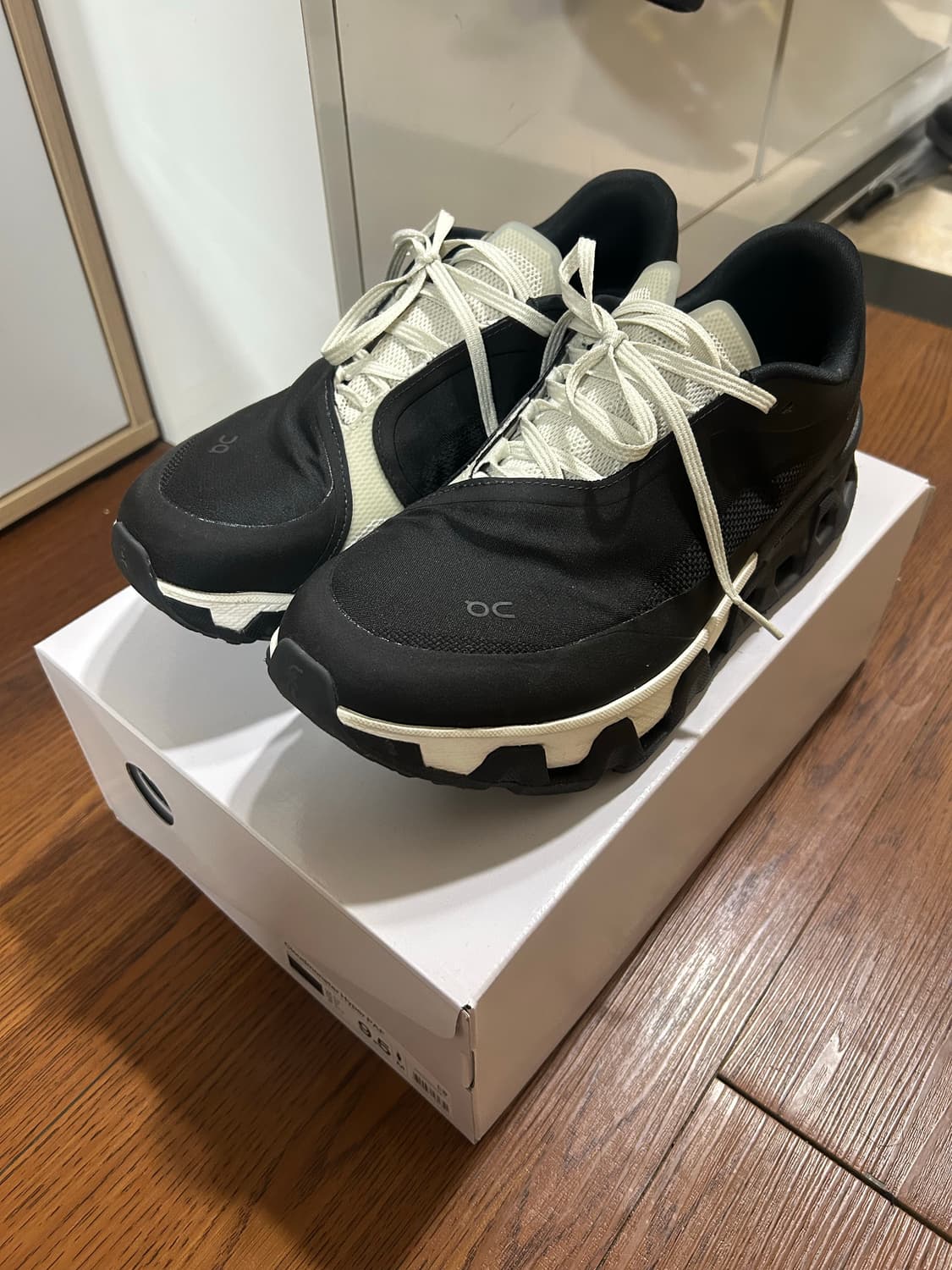 온러닝 포스트아카이브팩션 클라우드몬스터 하이퍼 블랙 275 상품이미지7