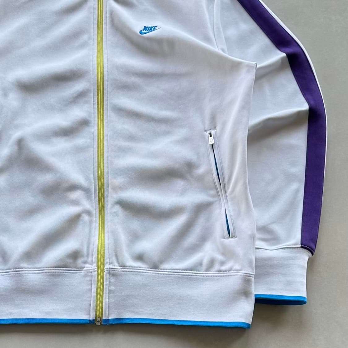 [L]나이키 스우시 화이트 트랙탑 져지 상품이미지4