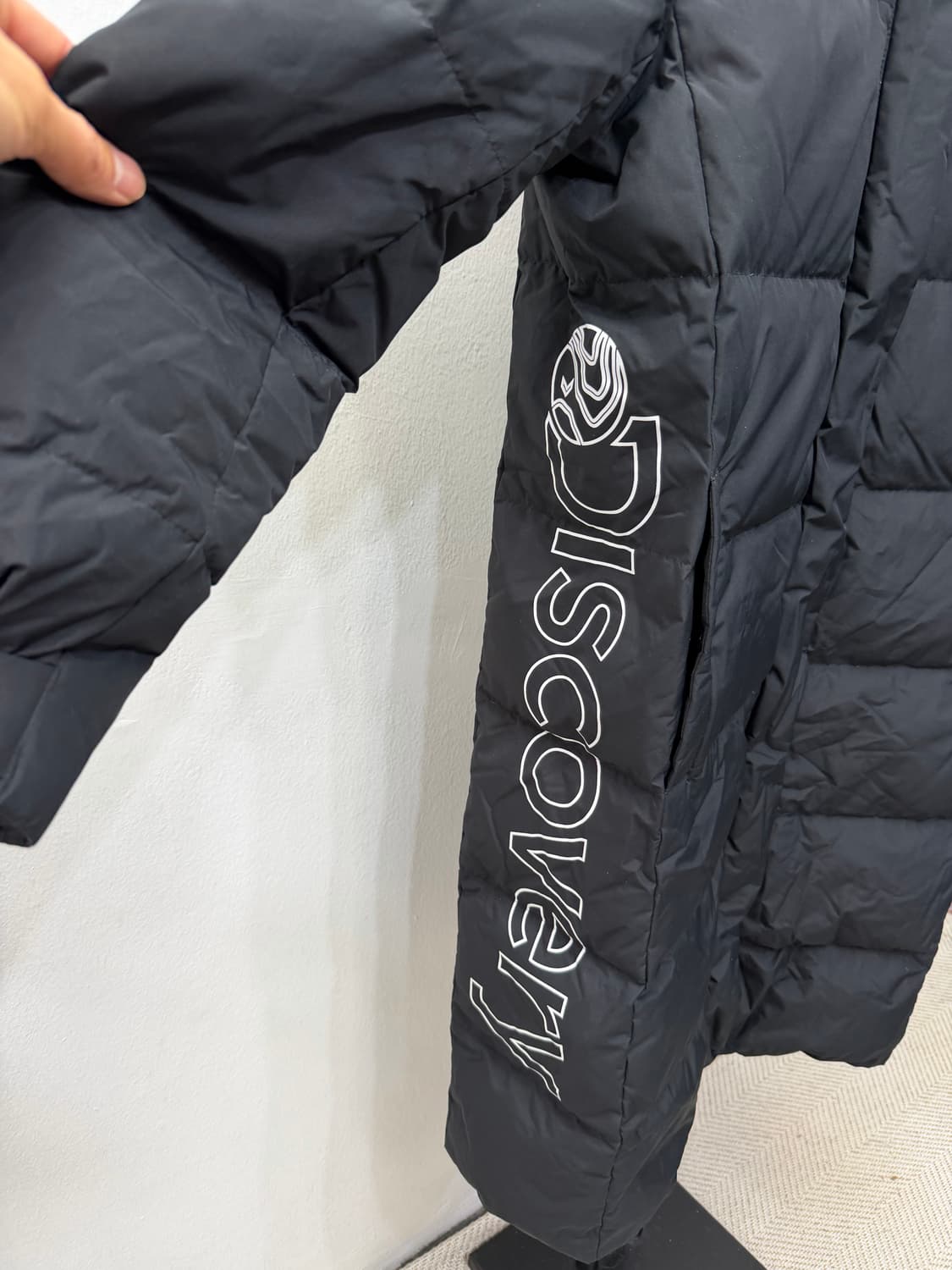 정품) 디스커버리 블랙 롱패딩 95 상품이미지4