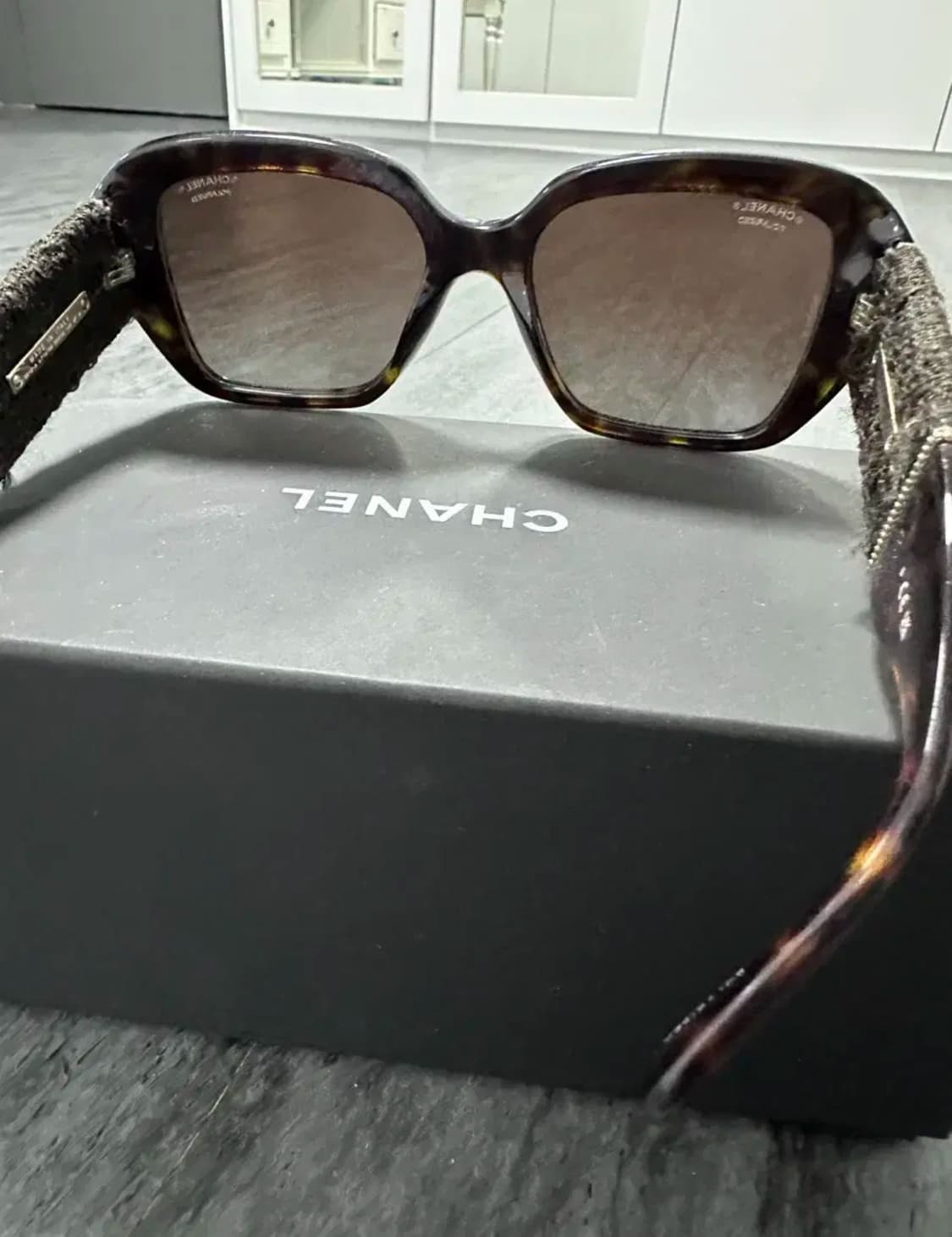 샤넬 스퀘어 프레임 아세테이트 선글라스 상품이미지6