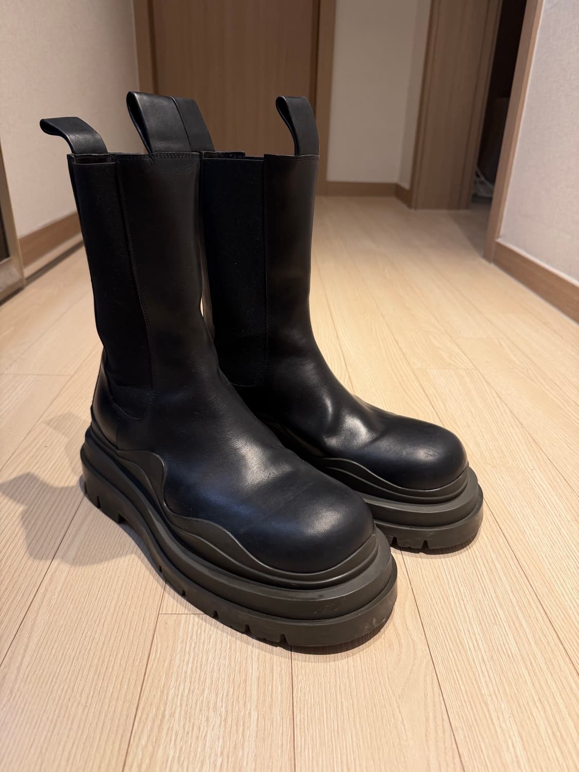 보테가베네타 타이어부츠 블랙캠핑 43 상품이미지2