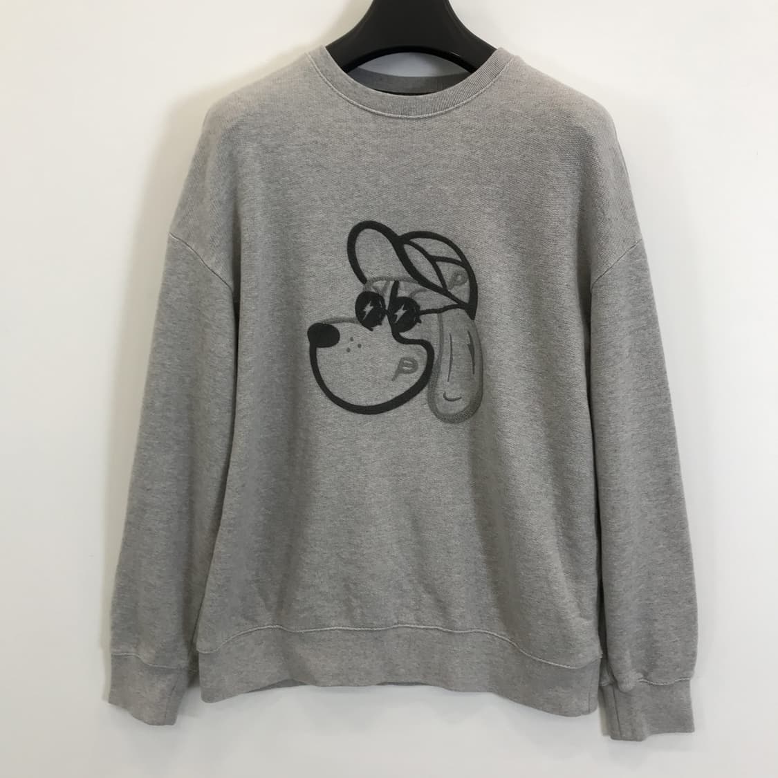 헤지스 PHIZ 부클 자수 맨투맨 [M] 상품이미지1